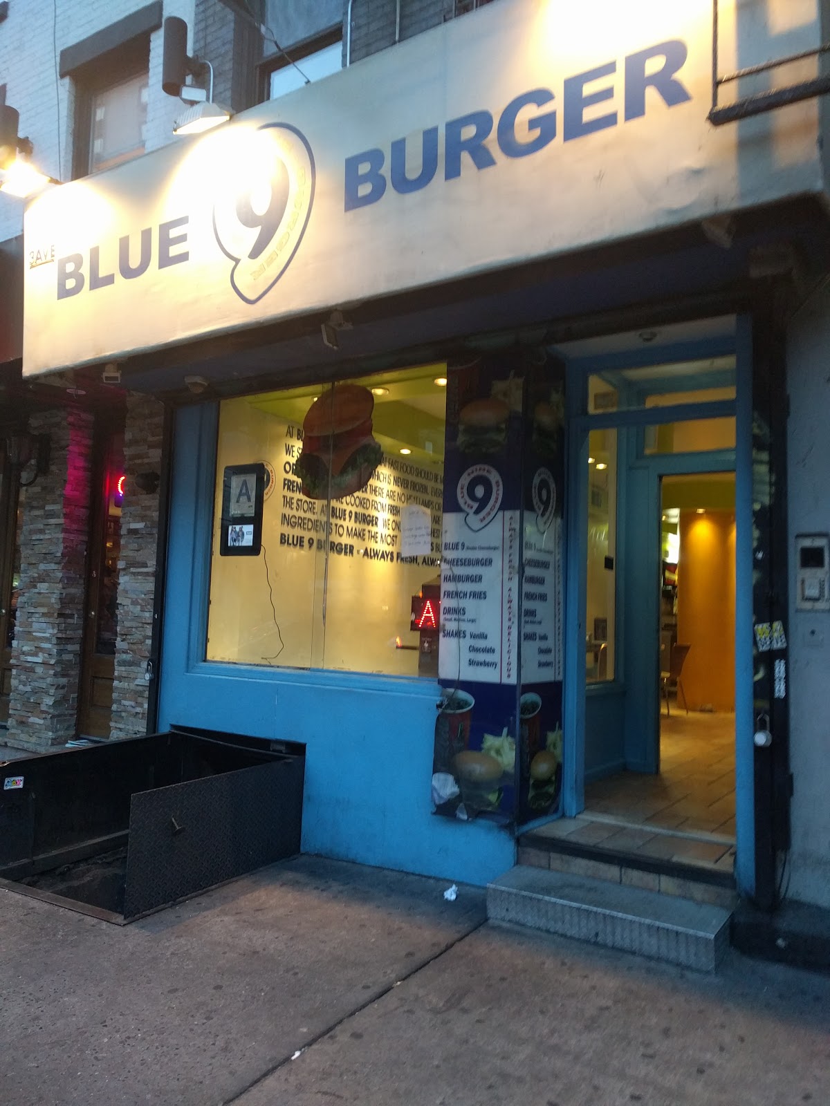 Photo of Blue 9 Burger in New York City, New York, United States - 1 Picture of Restaurant, Food, Point of interest, Establishment, Meal takeaway
