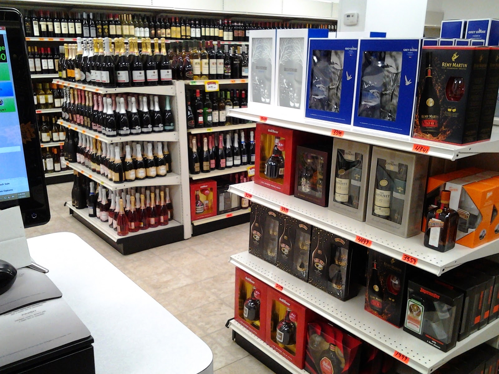Photo of Front Street Liquor in Uniondale City, New York, United States - 6 Picture of Point of interest, Establishment, Store, Liquor store
