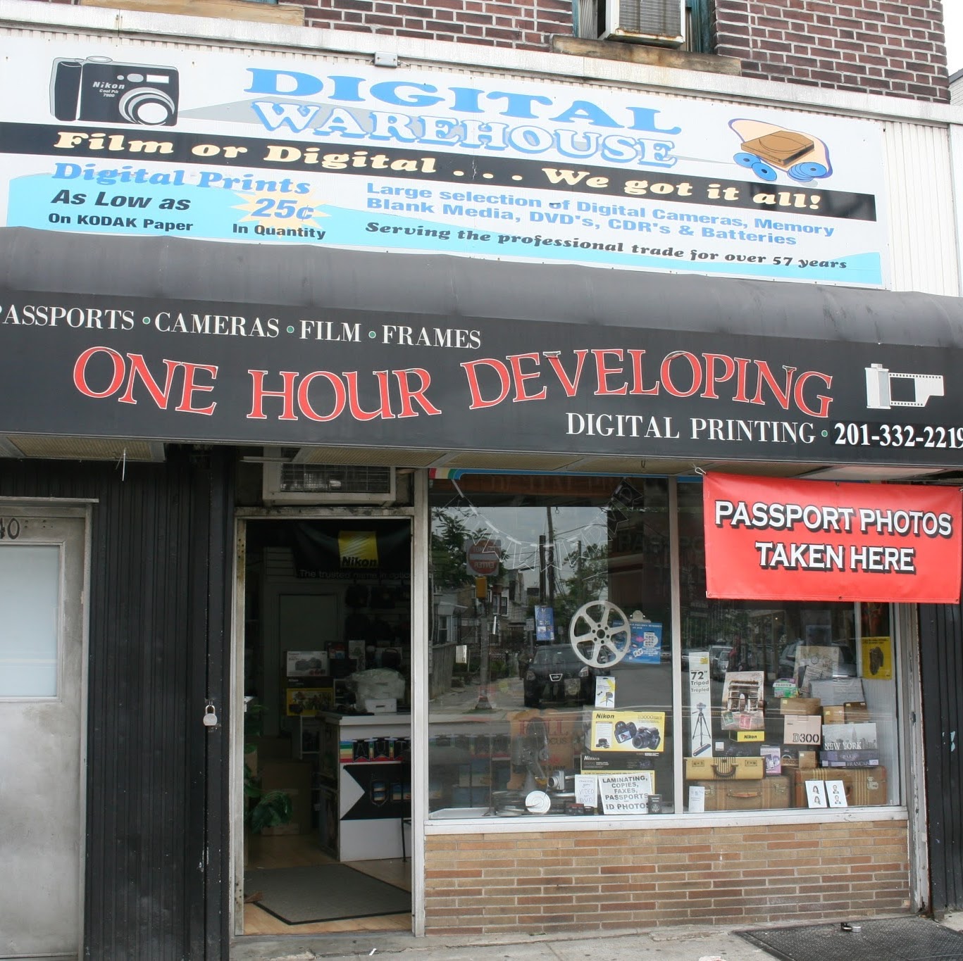 Photo of Autograph Film Services in Jersey City, New Jersey, United States - 1 Picture of Point of interest, Establishment, Store, Home goods store, Electronics store