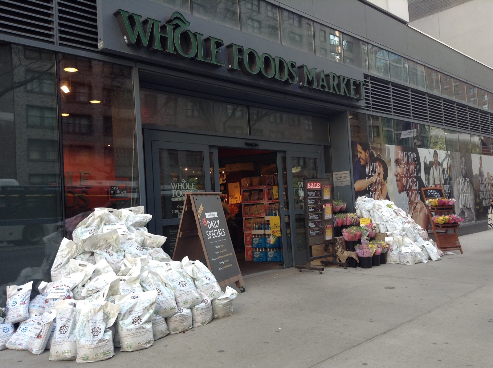 Photo of Whole Foods Market in New York City, New York, United States - 1 Picture of Food, Point of interest, Establishment, Store, Health, Grocery or supermarket, Bakery, Florist