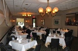 Photo of Villa d' Este in Floral Park City, New York, United States - 2 Picture of Restaurant, Food, Point of interest, Establishment, Meal delivery, Bar