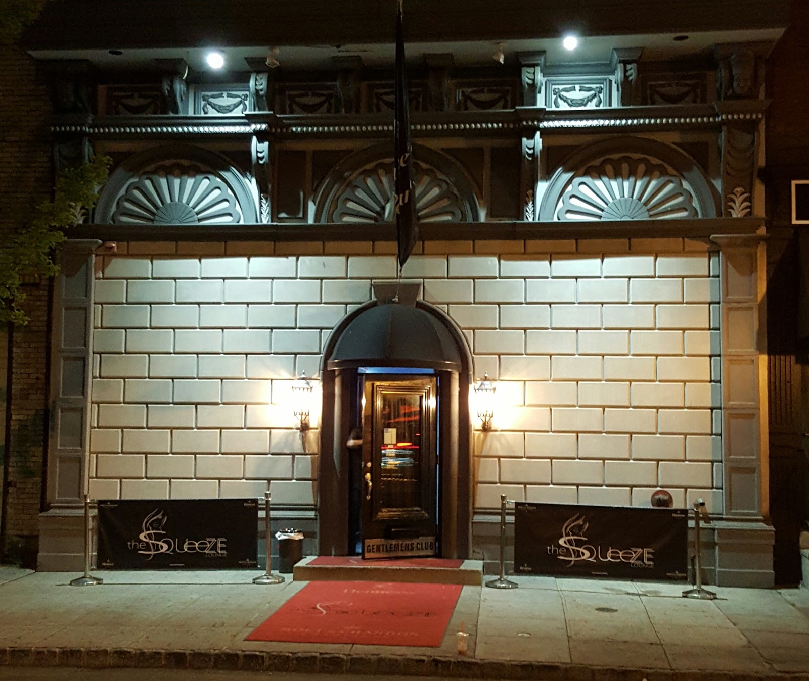 Photo of Squeeze Lounge in Weehawken City, New Jersey, United States - 3 Picture of Point of interest, Establishment, Bar, Night club
