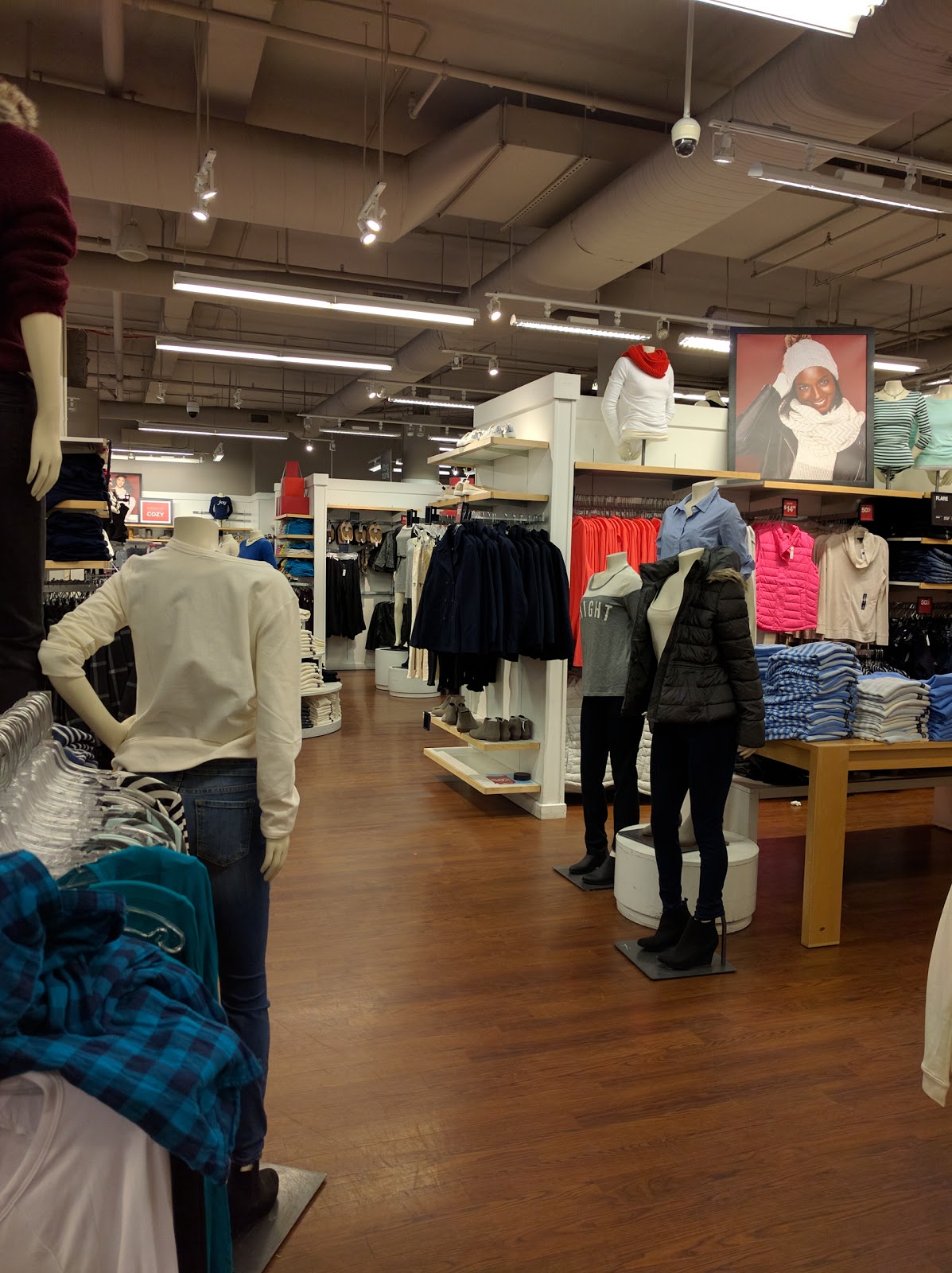 Photo of Gap Factory Store in Brooklyn City, New York, United States - 7 Picture of Point of interest, Establishment, Store, Clothing store