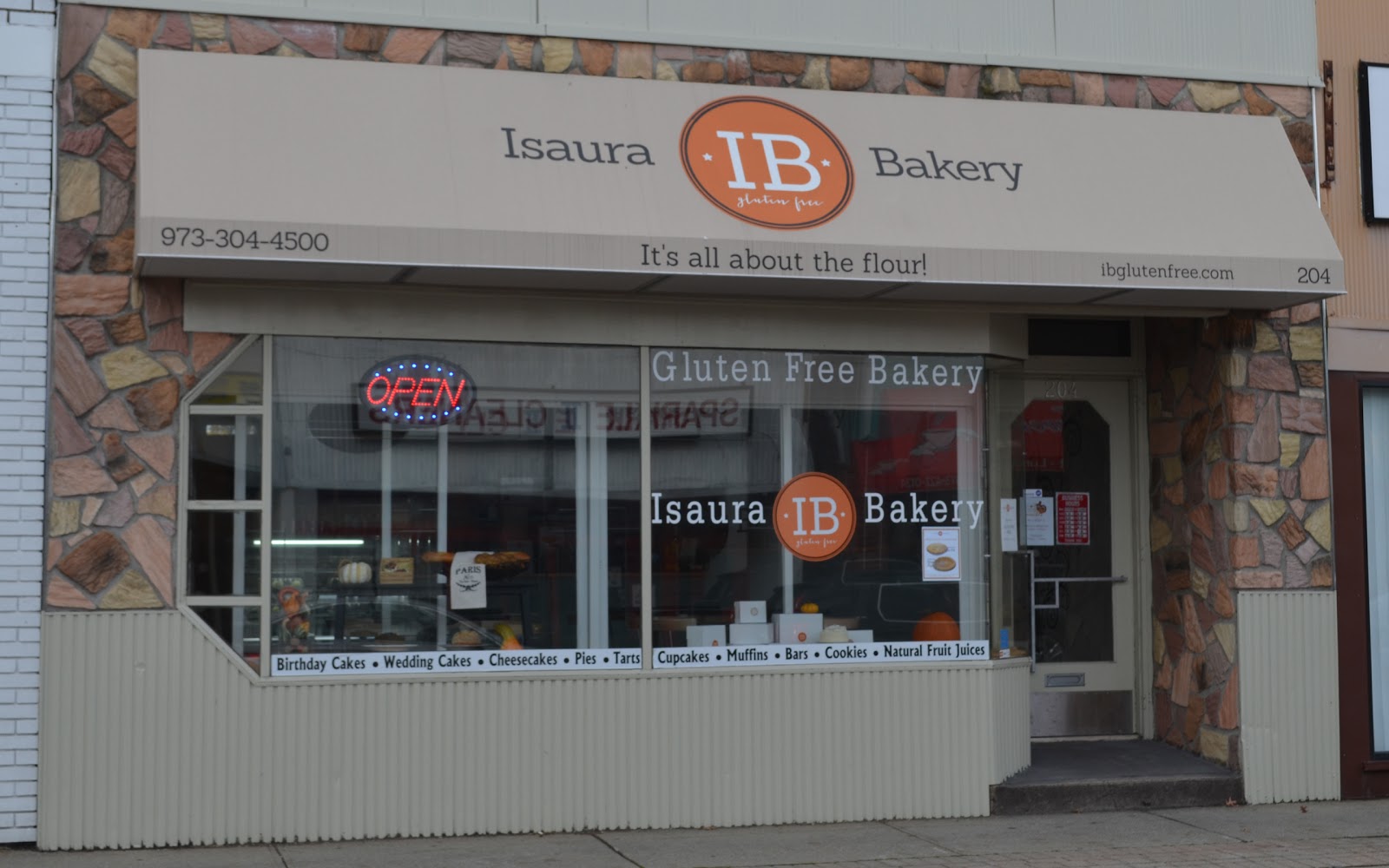 Photo of Isaura Bakery in Hawthorne City, New Jersey, United States - 2 Picture of Food, Point of interest, Establishment, Store, Bakery