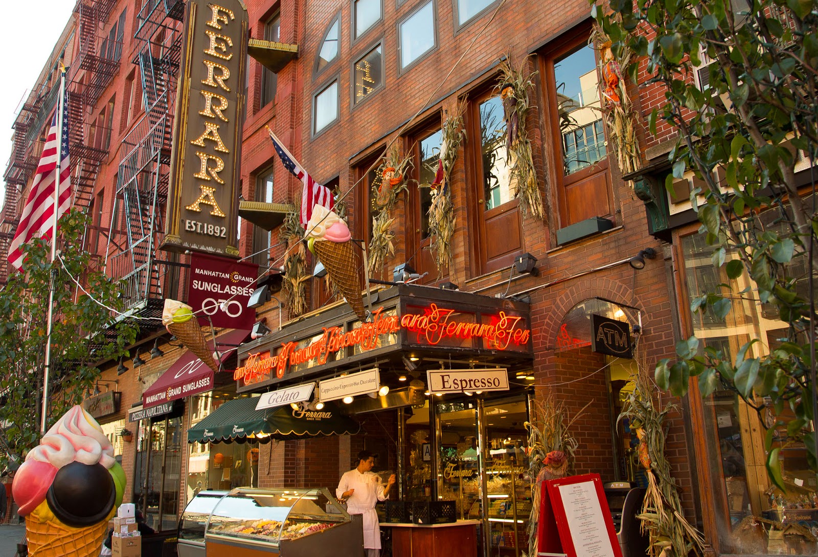 Photo of Ferrara Bakery in New York City, New York, United States - 5 Picture of Restaurant, Food, Point of interest, Establishment, Store, Cafe, Bakery