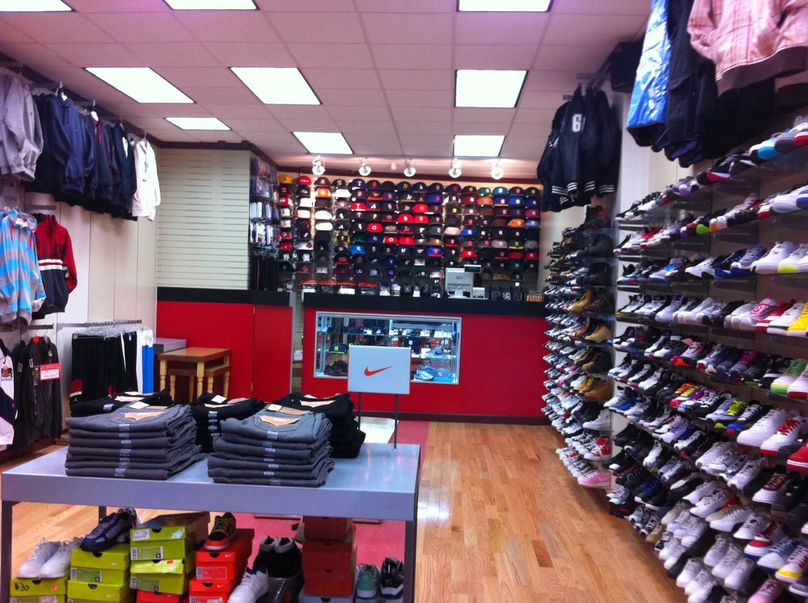 Photo of Top to Bottom (J Sports Active Corporation) in Brooklyn City, New York, United States - 3 Picture of Point of interest, Establishment, Store, Clothing store