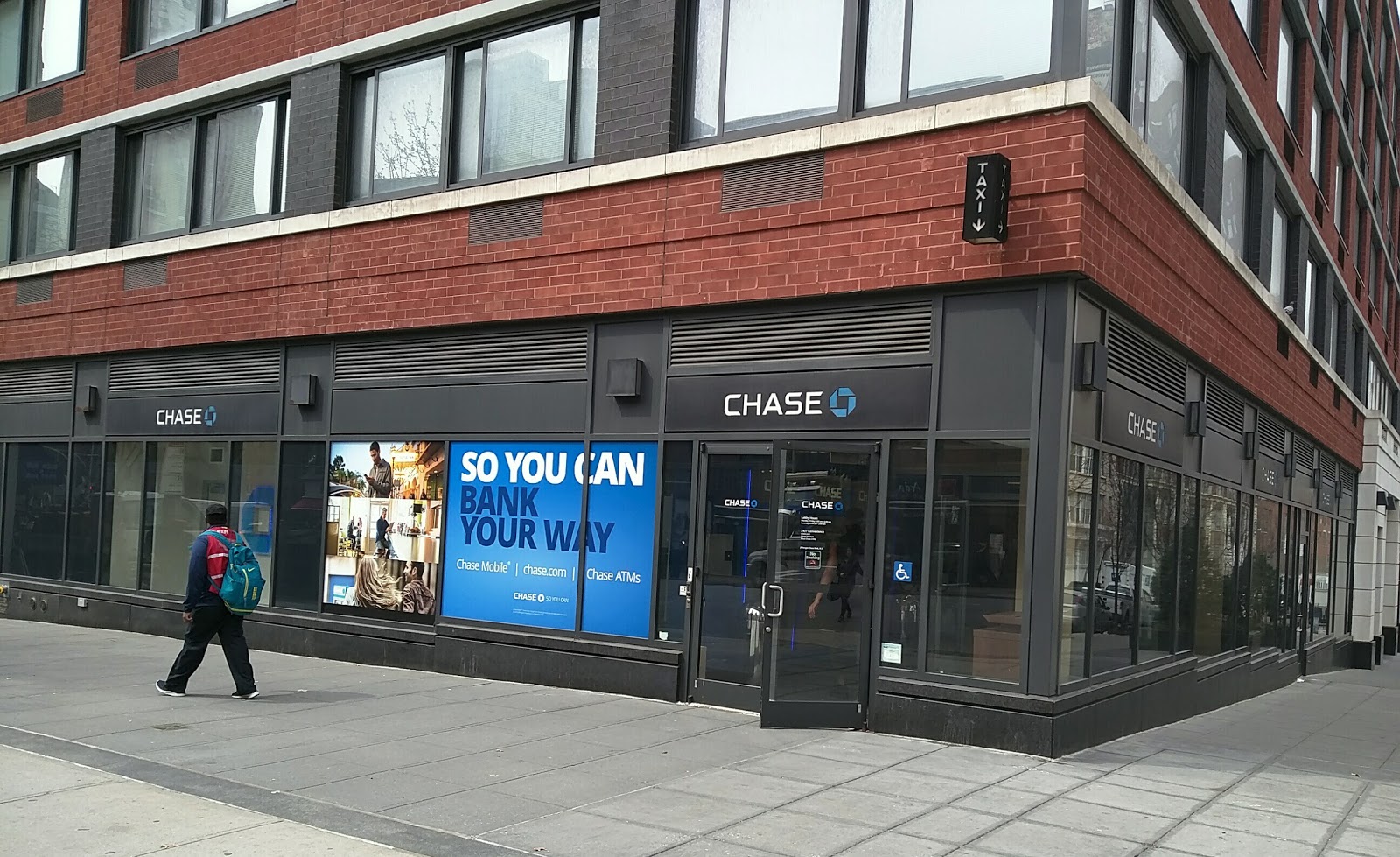 Photo of Chase Bank in New York City, New York, United States - 2 Picture of Point of interest, Establishment, Finance, Atm, Bank