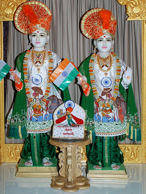 Photo of BAPS Shri Swaminarayan Mandir in North Bergen City, New Jersey, United States - 1 Picture of Point of interest, Establishment, Place of worship, Hindu temple