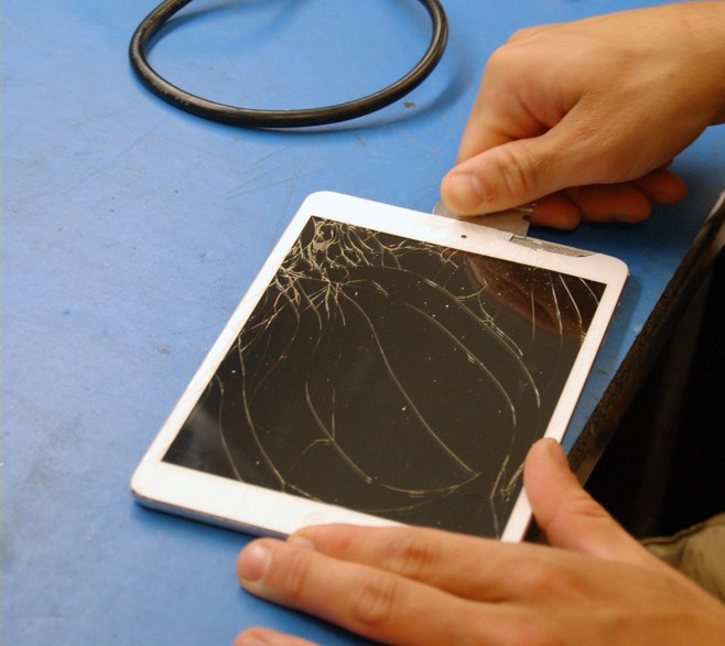 Photo of iPad Cracked Screen Repair New York in New York City, New York, United States - 5 Picture of Point of interest, Establishment, Store, Electronics store