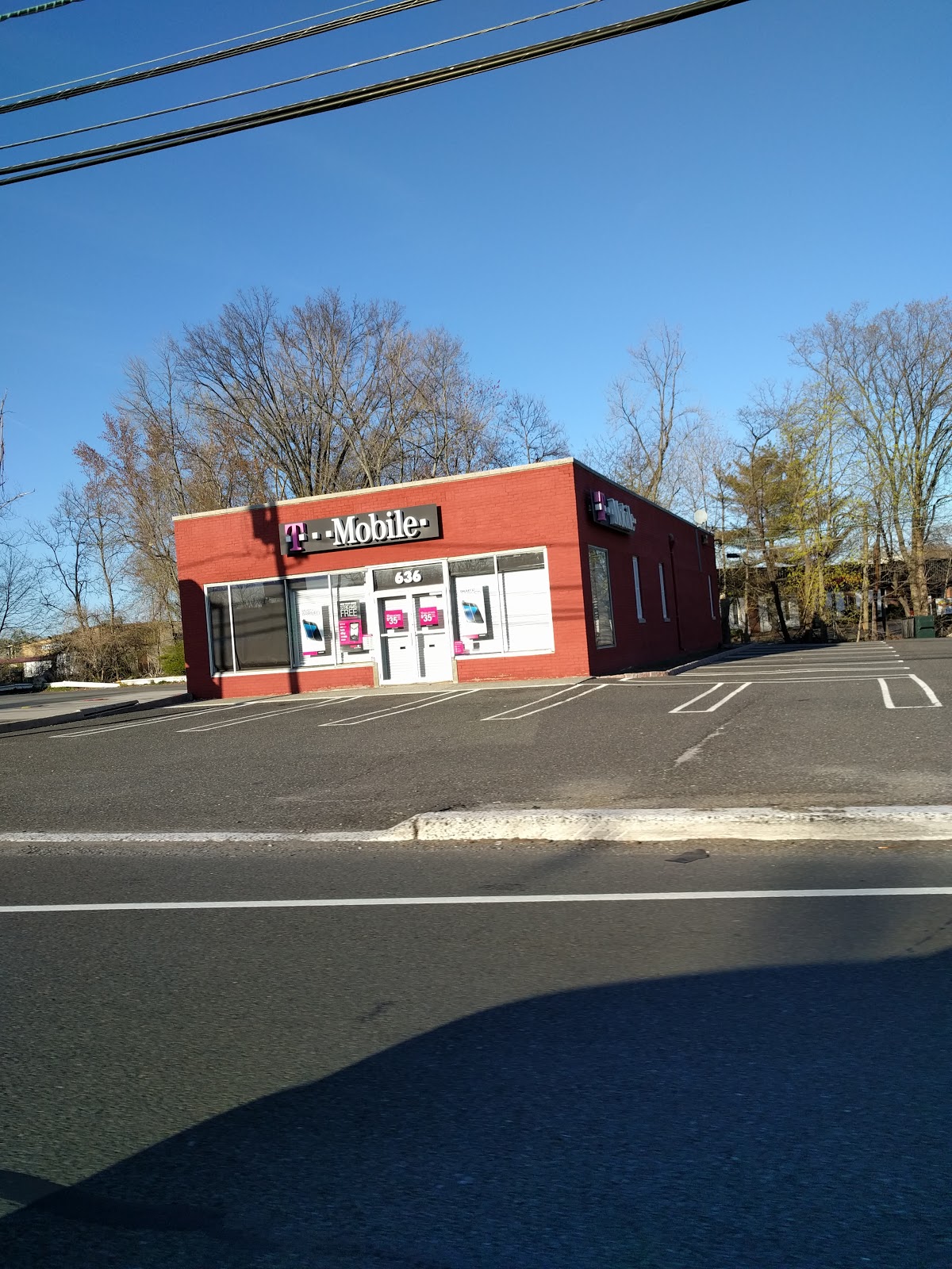 Photo of T-Mobile Paramus in Paramus City, New Jersey, United States - 1 Picture of Point of interest, Establishment, Store