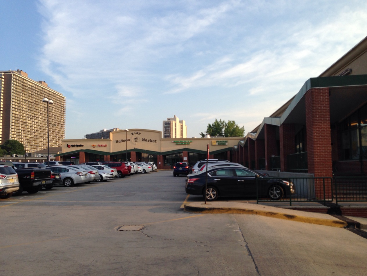 Photo of Fort Lee Towne Center Shopping Center in Fort Lee City, New Jersey, United States - 3 Picture of Point of interest, Establishment, Shopping mall