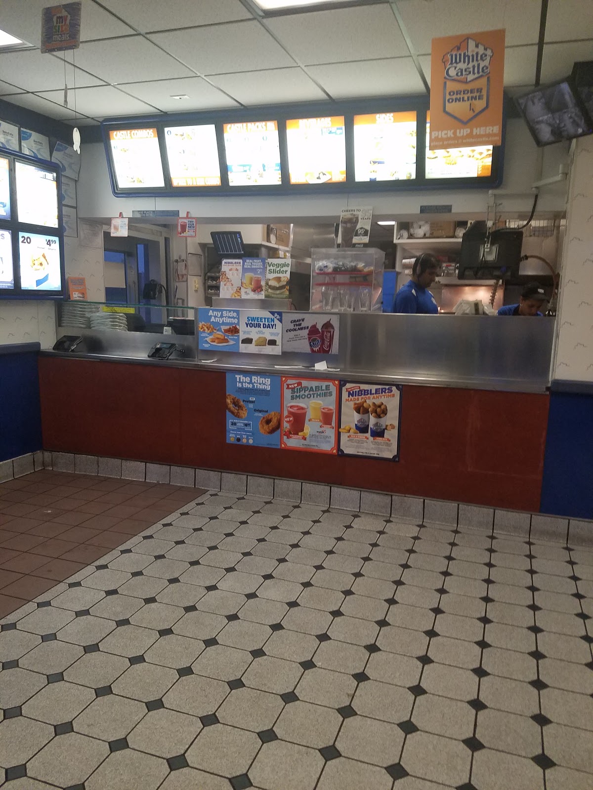 Photo of White Castle in Paterson City, New Jersey, United States - 1 Picture of Restaurant, Food, Point of interest, Establishment