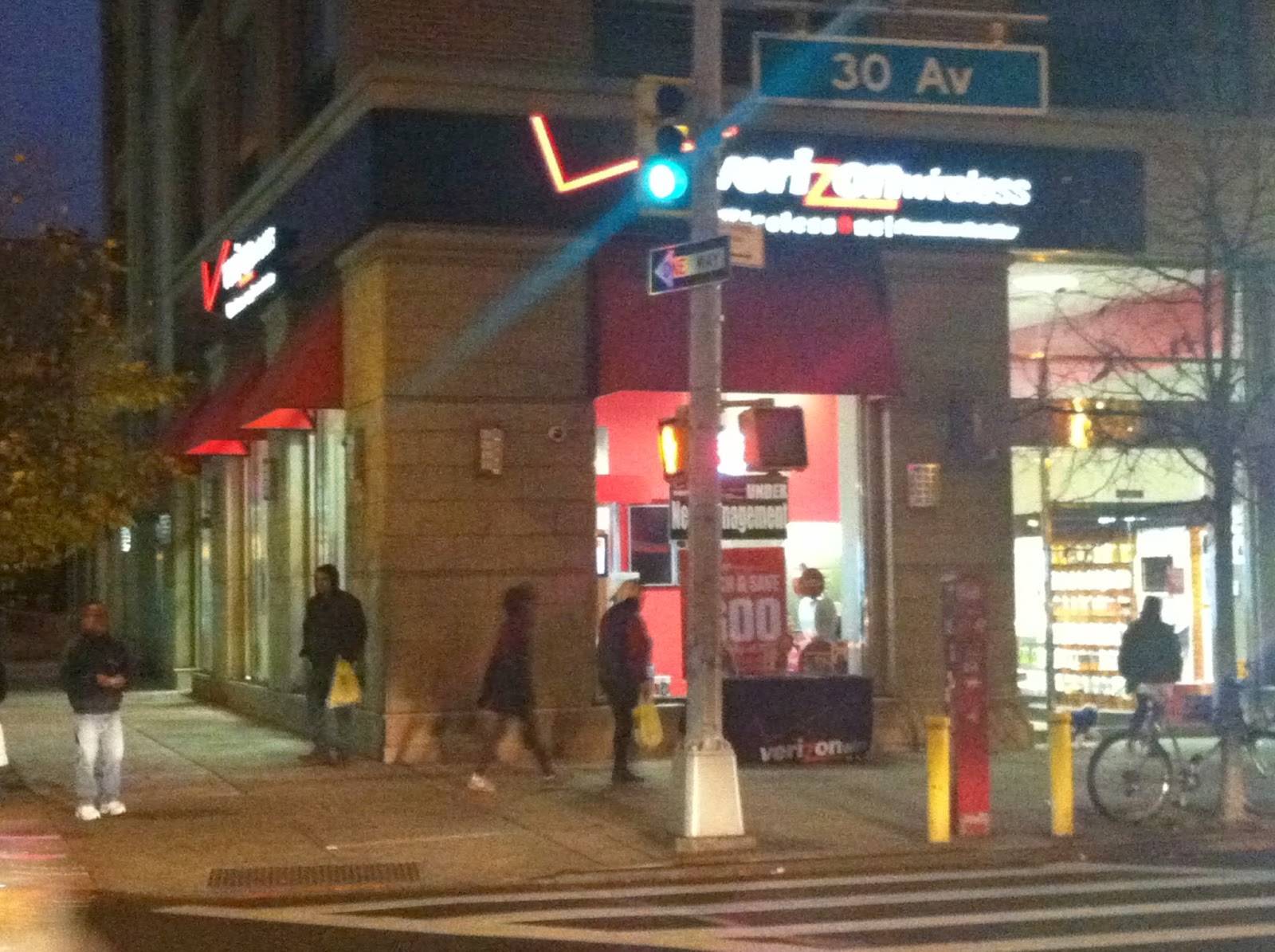 Photo of Verizon in Queens City, New York, United States - 2 Picture of Point of interest, Establishment, Store