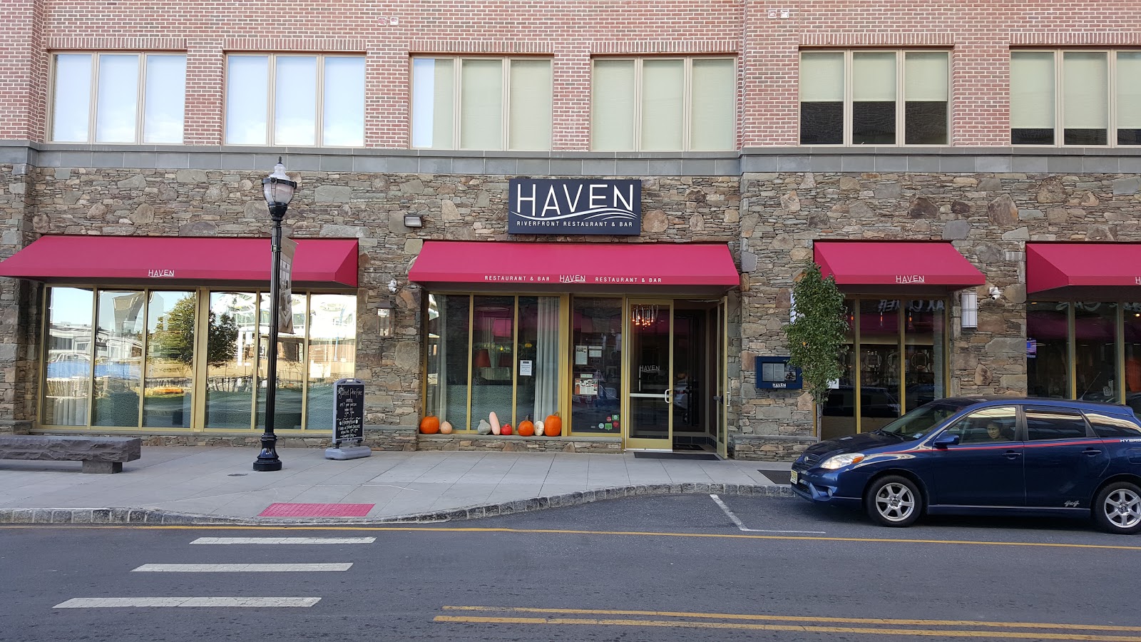 Photo of HAVEN Riverfront Restaurant & Bar in Edgewater City, New Jersey, United States - 1 Picture of Restaurant, Food, Point of interest, Establishment, Bar