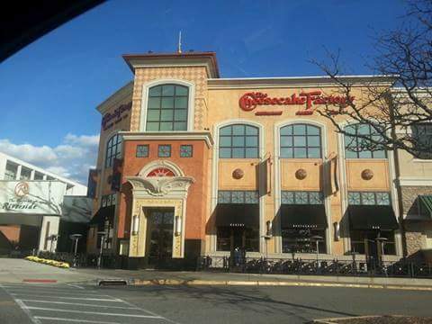 Photo of The Cheesecake Factory in Hackensack City, New Jersey, United States - 1 Picture of Restaurant, Food, Point of interest, Establishment, Meal takeaway