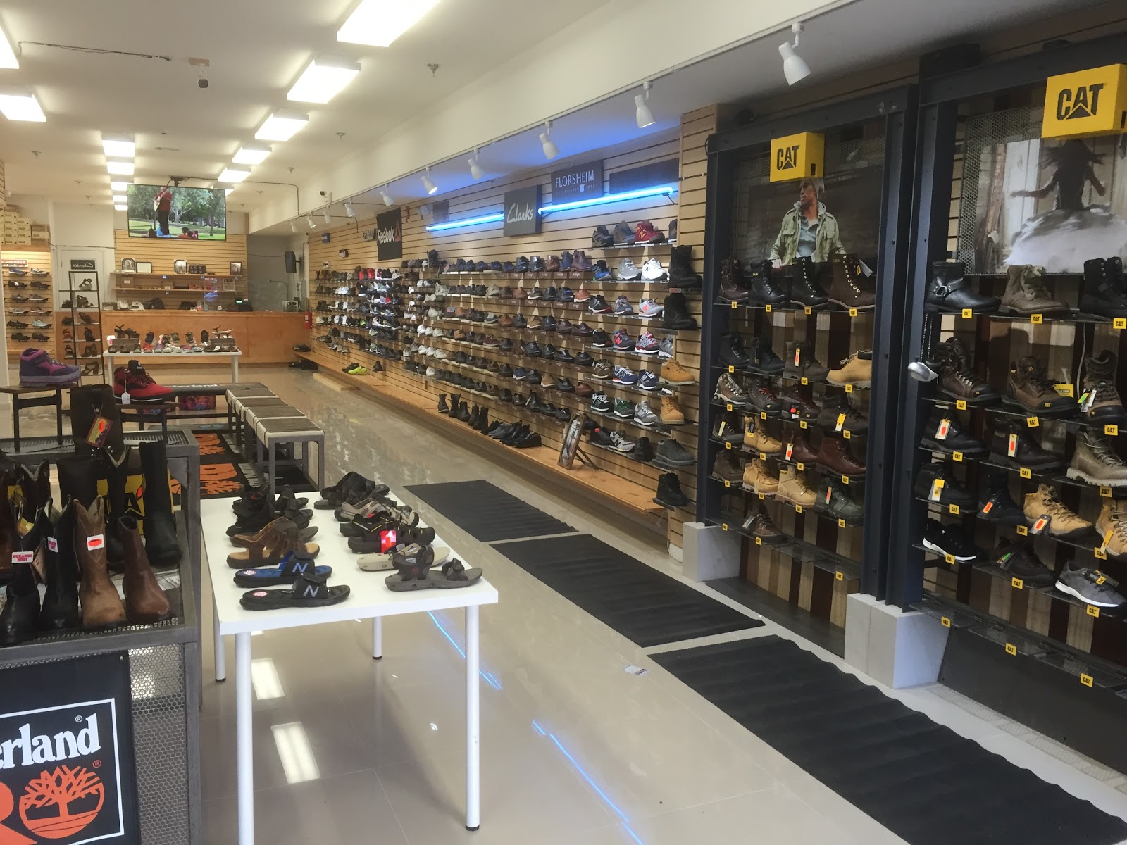 Photo of Footmate Shoes in North Bergen City, New Jersey, United States - 1 Picture of Point of interest, Establishment, Store, Shoe store