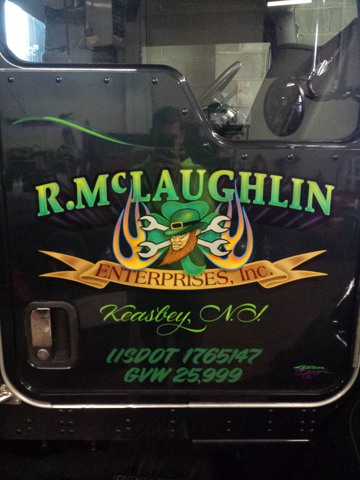 Photo of R.Mclaughlin Enterprises Inc. in Keasbey City, New Jersey, United States - 6 Picture of Point of interest, Establishment, Car repair, Moving company, Storage