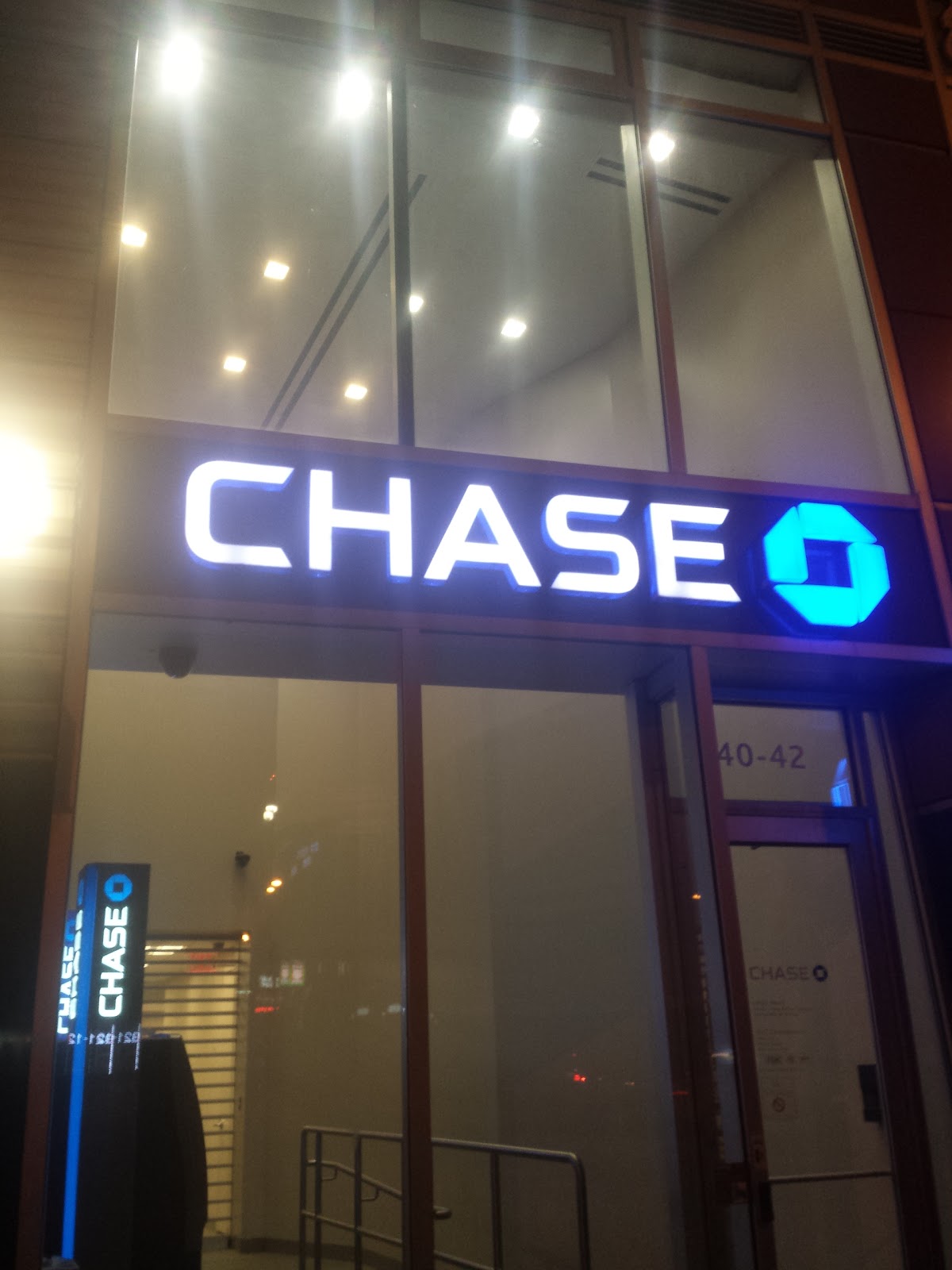 Photo of Chase Bank in Queens City, New York, United States - 1 Picture of Point of interest, Establishment, Finance, Atm, Bank