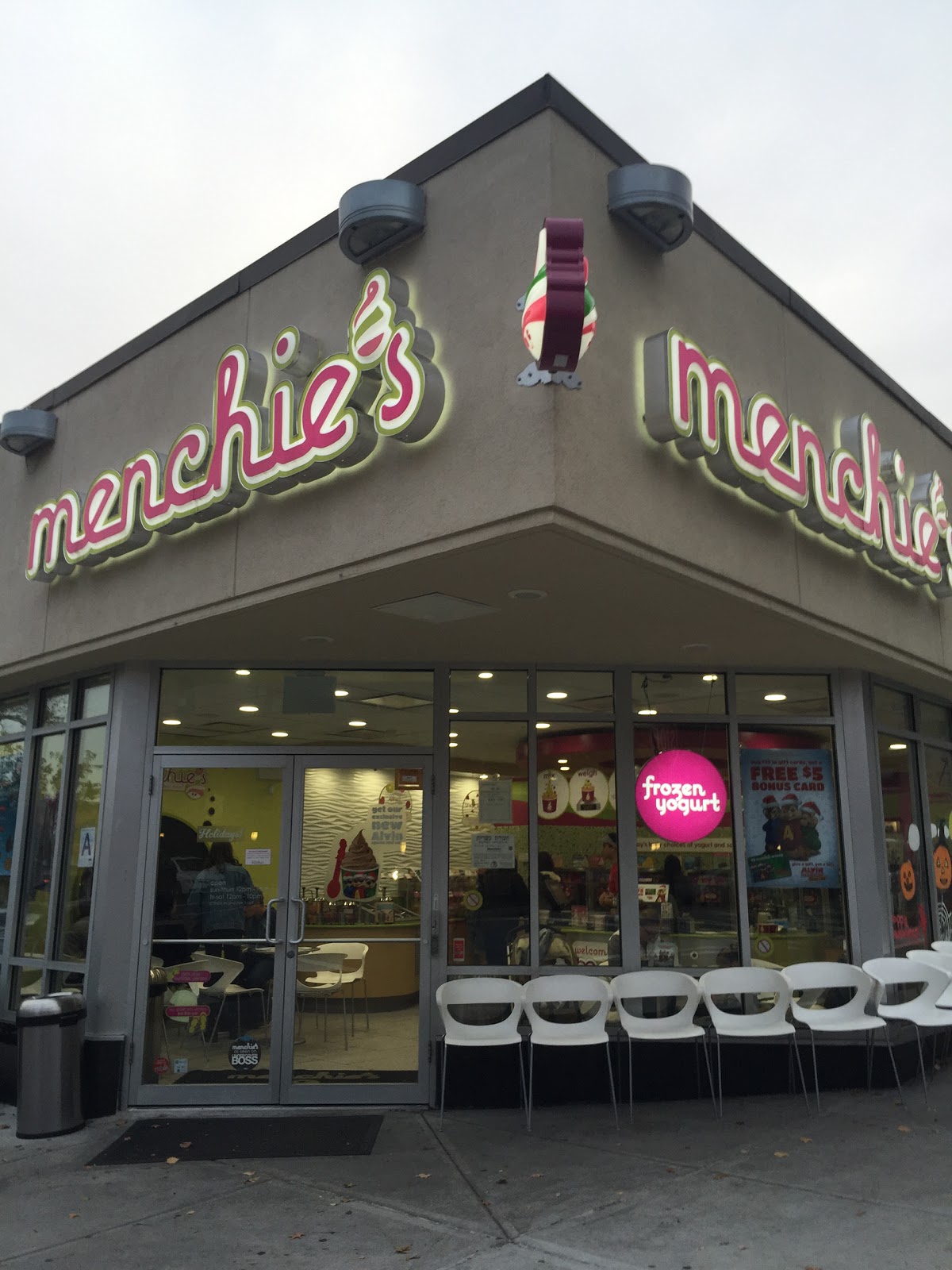 Photo of Menchie's Frozen Yogurt in Bronx City, New York, United States - 1 Picture of Food, Point of interest, Establishment, Store