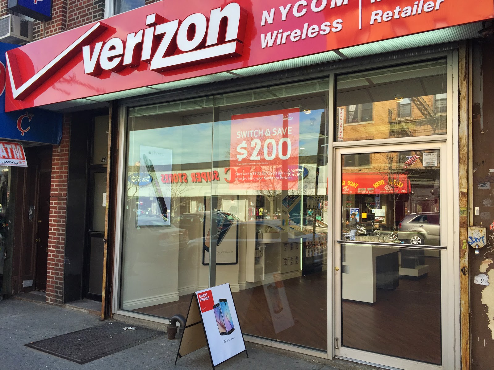 Photo of Nycom Wireless Verizon Retailer in Queens City, New York, United States - 2 Picture of Point of interest, Establishment, Store, Electronics store