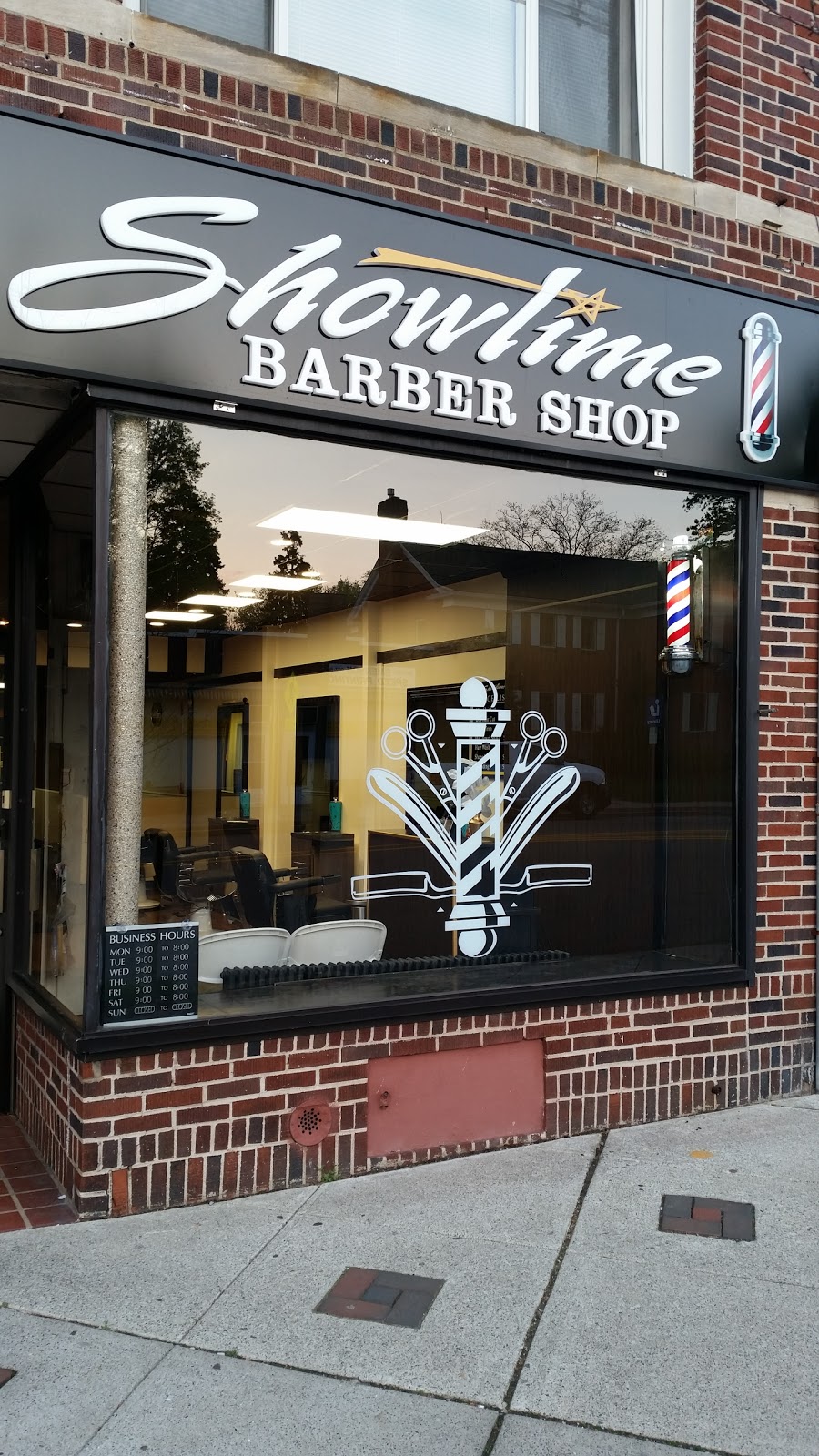 Photo of Showtime barber shop in Oradell City, New Jersey, United States - 2 Picture of Point of interest, Establishment, Health, Hair care