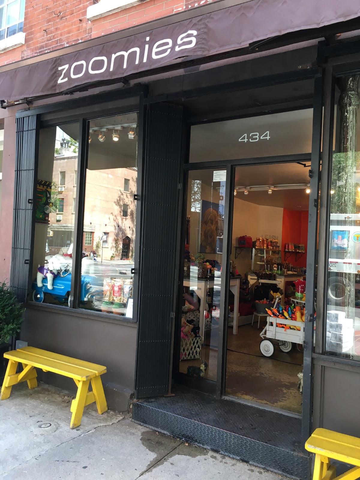 Photo of Zoomies in New York City, New York, United States - 3 Picture of Point of interest, Establishment, Store, Pet store