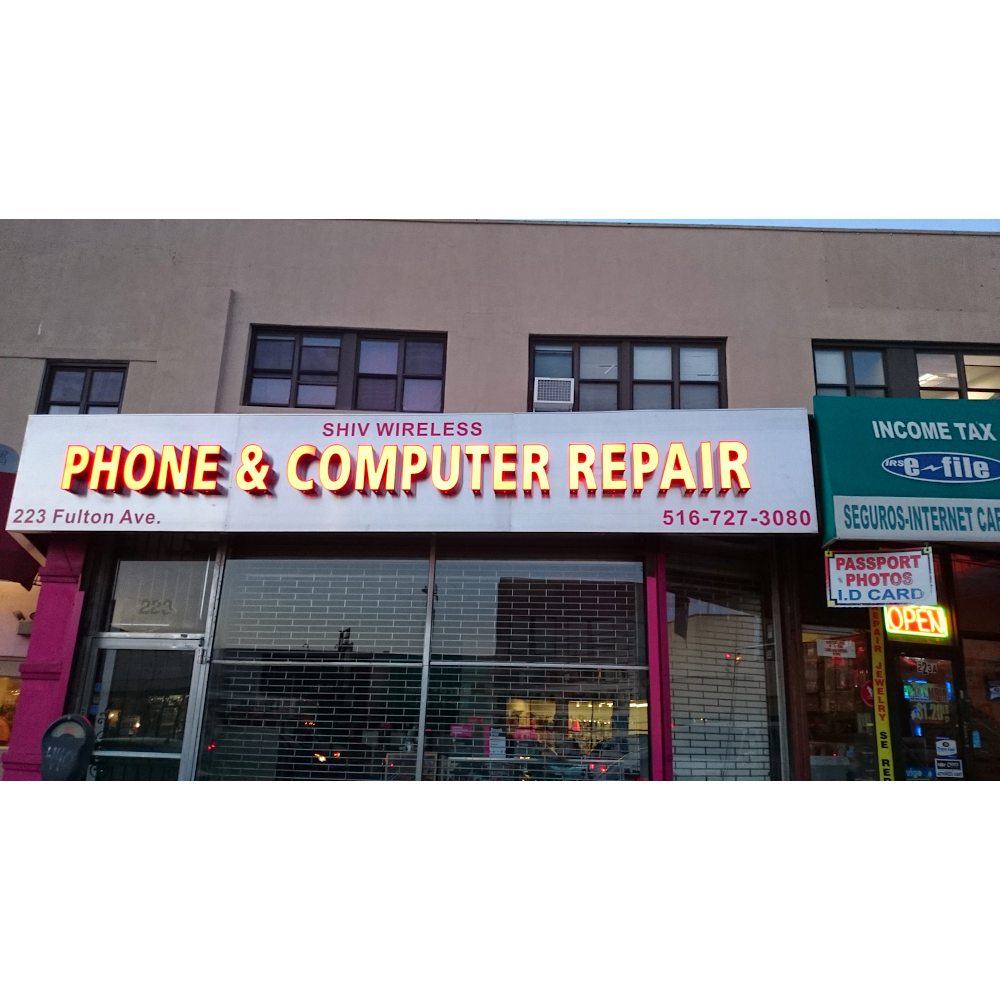 Photo of PHONE & COMPUTER REPAIR ( iphone Repair , Phone repair , ipad repair , computer repair ) in Hempstead City, New York, United States - 2 Picture of Point of interest, Establishment, Store