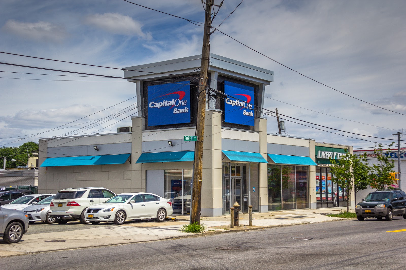 Photo of Capital One Bank in Richmond City, New York, United States - 1 Picture of Point of interest, Establishment, Finance, Atm, Bank