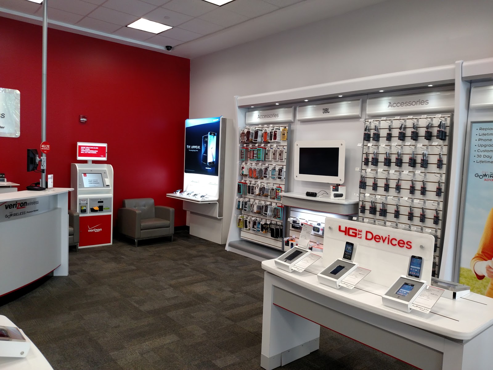 Photo of GoWireless in Yonkers City, New York, United States - 2 Picture of Point of interest, Establishment, Store, Electronics store