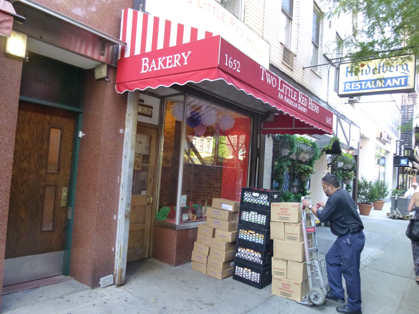 Photo of Two Little Red Hens in New York City, New York, United States - 2 Picture of Food, Point of interest, Establishment, Store, Bakery