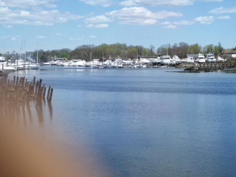 Photo of Hudson Park & Beach in New Rochelle City, New York, United States - 1 Picture of Point of interest, Establishment, Park, Natural feature