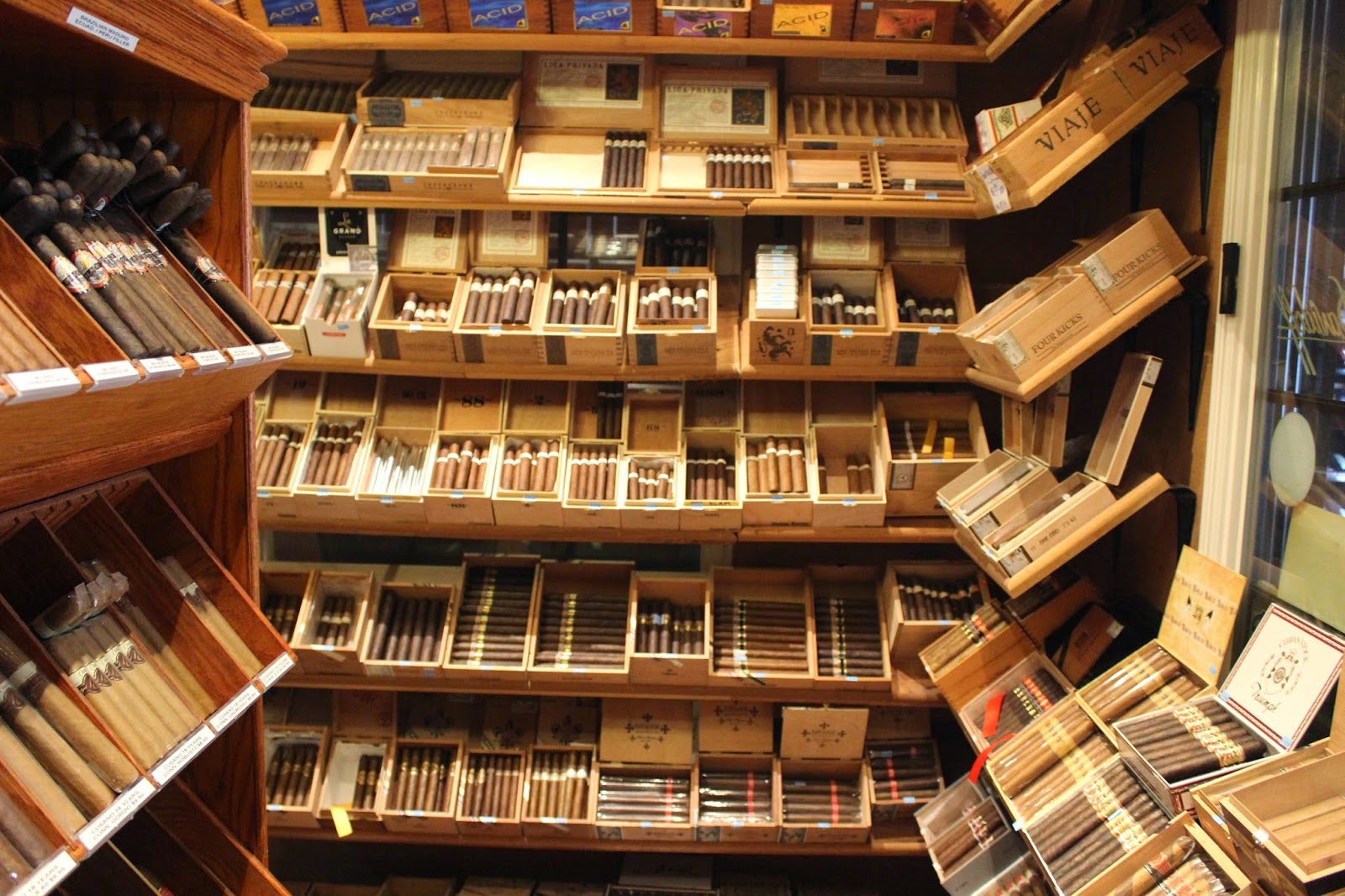 Photo of Matador Cigars in Roslyn Heights City, New York, United States - 5 Picture of Point of interest, Establishment, Store