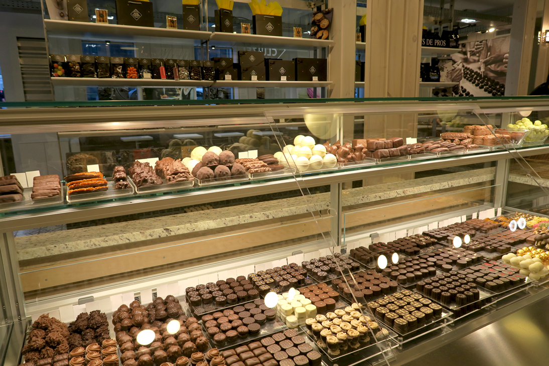 Photo of Chocolat Michel Cluizel in New York City, New York, United States - 3 Picture of Food, Point of interest, Establishment, Store, Cafe, Bakery