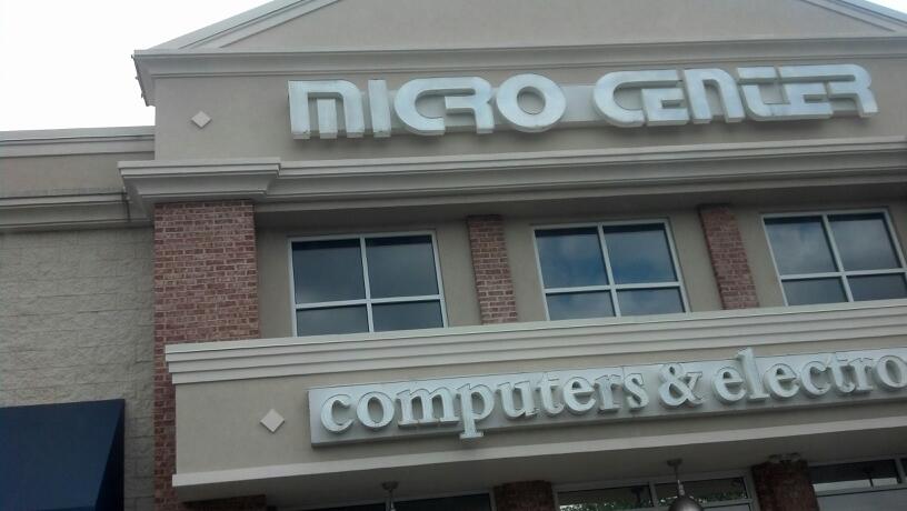 Photo of Micro Center in Paterson City, New Jersey, United States - 8 Picture of Point of interest, Establishment, Store, Electronics store