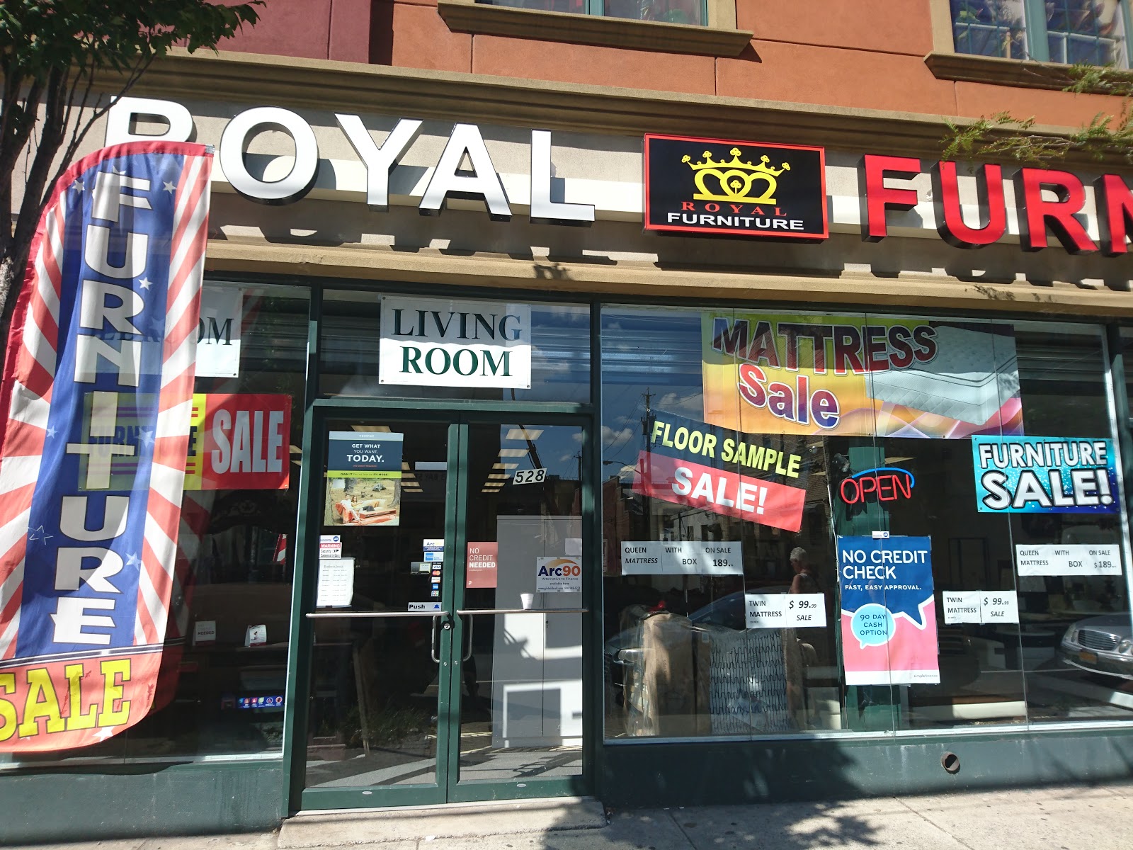 Photo of ROYAL FURNITURE INC in New York City, New York, United States - 2 Picture of Point of interest, Establishment, Store, Home goods store, Furniture store