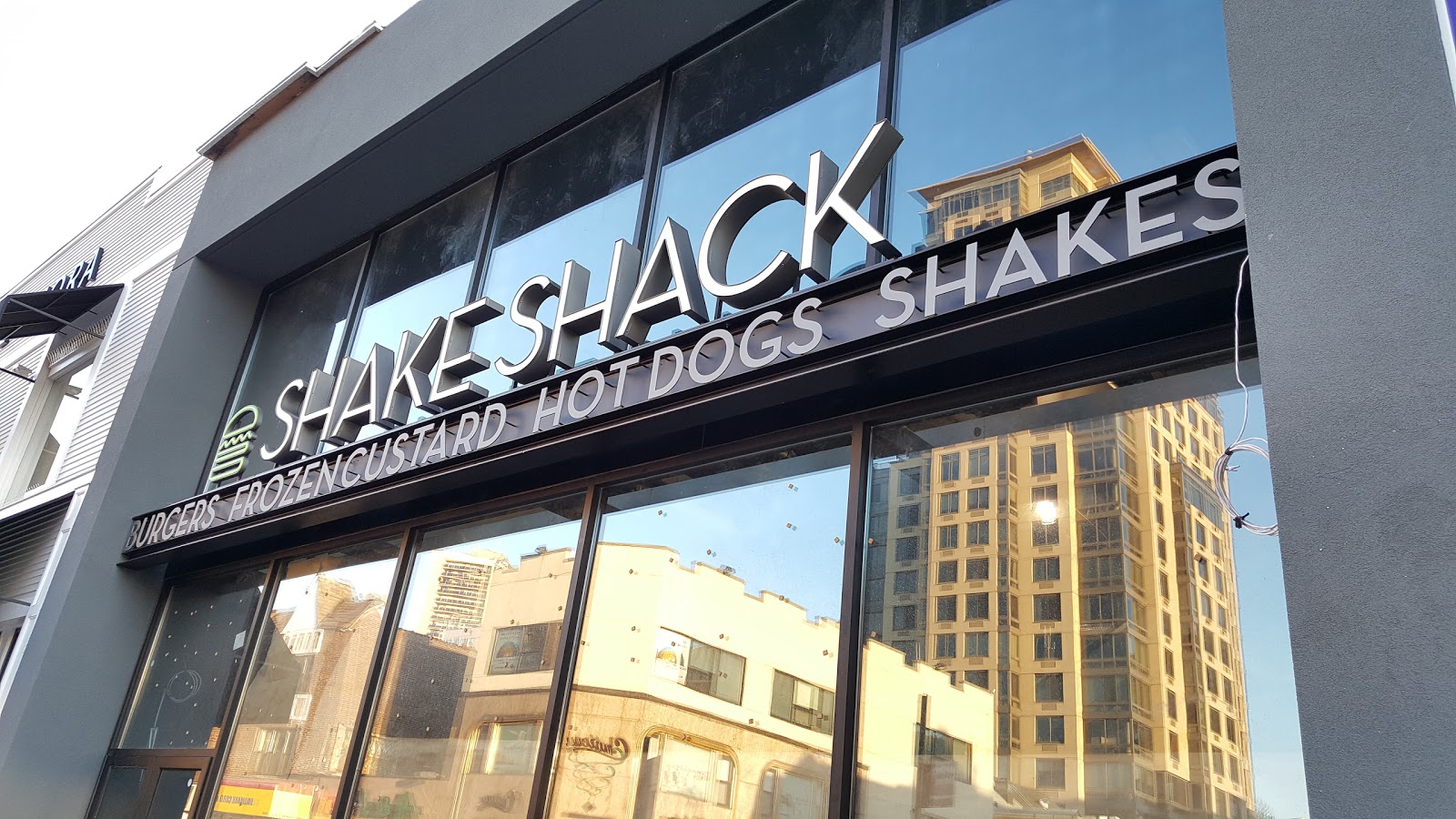 Photo of Shake Shack in New York City, New York, United States - 7 Picture of Restaurant, Food, Point of interest, Establishment