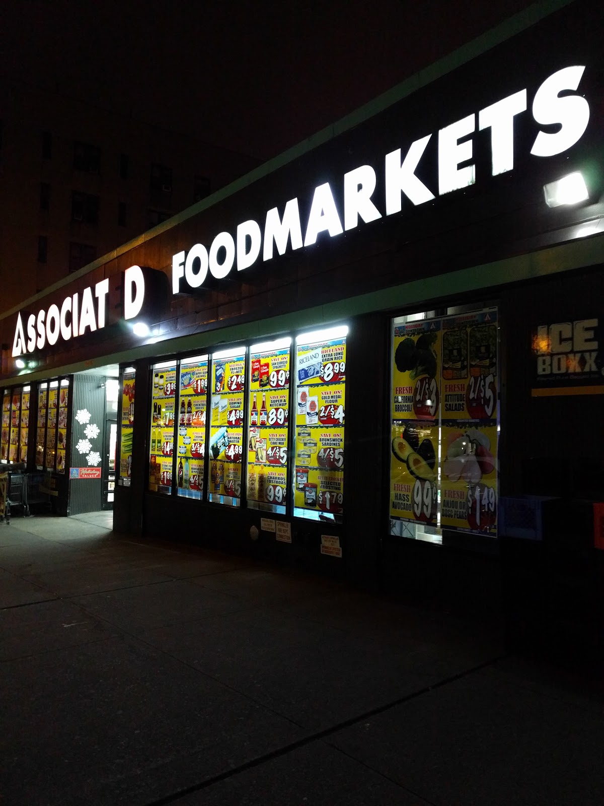 Photo of Associated Food Markets in New York City, New York, United States - 2 Picture of Restaurant, Food, Point of interest, Establishment, Store, Health, Meal takeaway, Grocery or supermarket, Bar, Bakery, Liquor store