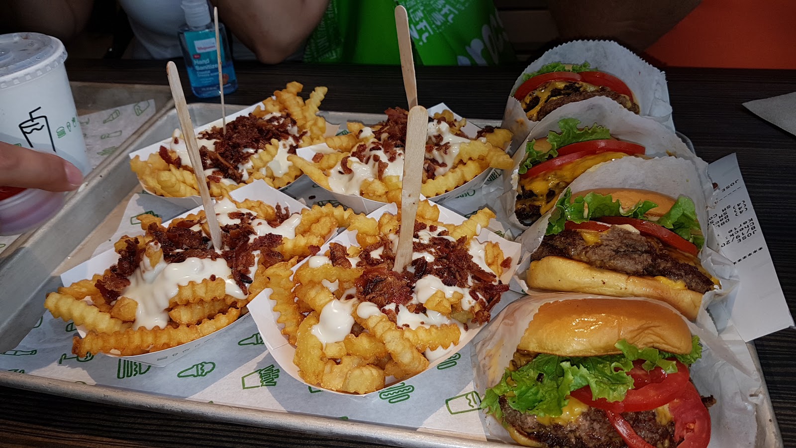 Photo of Shake Shack in New York City, New York, United States - 2 Picture of Restaurant, Food, Point of interest, Establishment