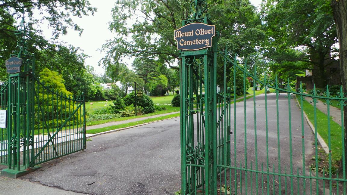 Photo of Mount Olivet Cemetery in Maspeth City, New York, United States - 1 Picture of Point of interest, Establishment, Cemetery