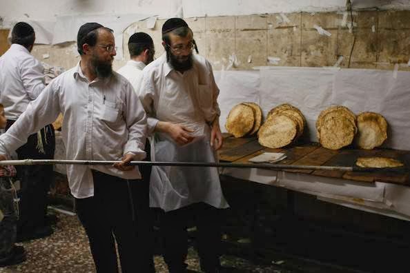 Photo of Lubavitch Matzah Bakery in Brooklyn City, New York, United States - 1 Picture of Food, Point of interest, Establishment, Store, Grocery or supermarket, Bakery