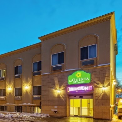 Photo of La Quinta Inn & Suites JFK Airport in Ozone Park City, New York, United States - 3 Picture of Point of interest, Establishment, Lodging