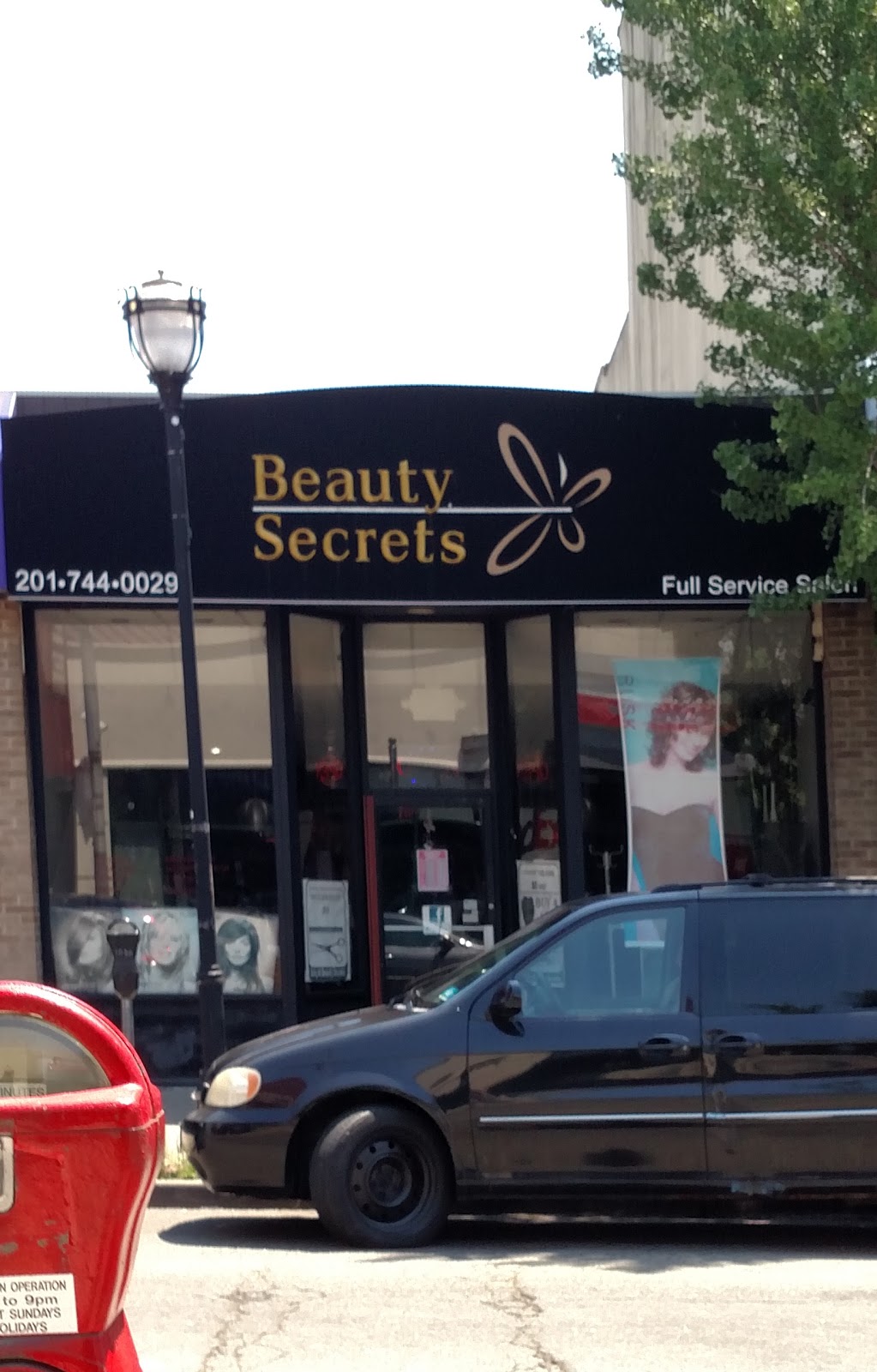 Photo of Beauty Secrets Full Service Salon in Jersey City, New Jersey, United States - 3 Picture of Point of interest, Establishment, Beauty salon