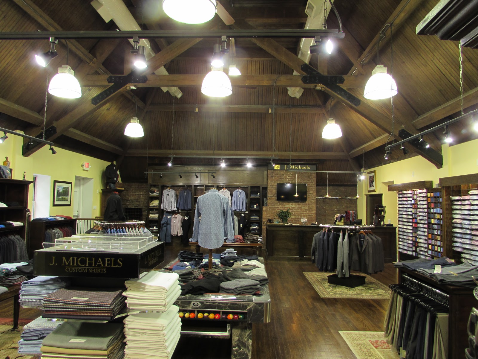 Photo of J. Michaels Men's in Manhasset City, New York, United States - 2 Picture of Point of interest, Establishment, Store, Clothing store