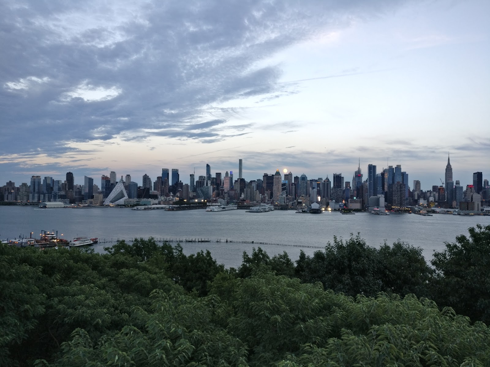 Photo of Manhattan Skyline in New York City, New York, United States - 3 Picture of Point of interest, Establishment, Real estate agency