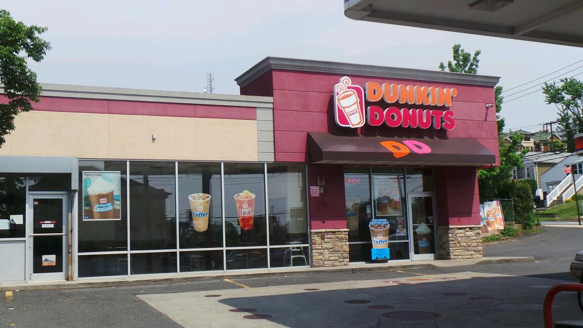 Photo of Dunkin' Donuts in Staten Island City, New York, United States - 1 Picture of Restaurant, Food, Point of interest, Establishment, Store, Cafe, Bar, Bakery