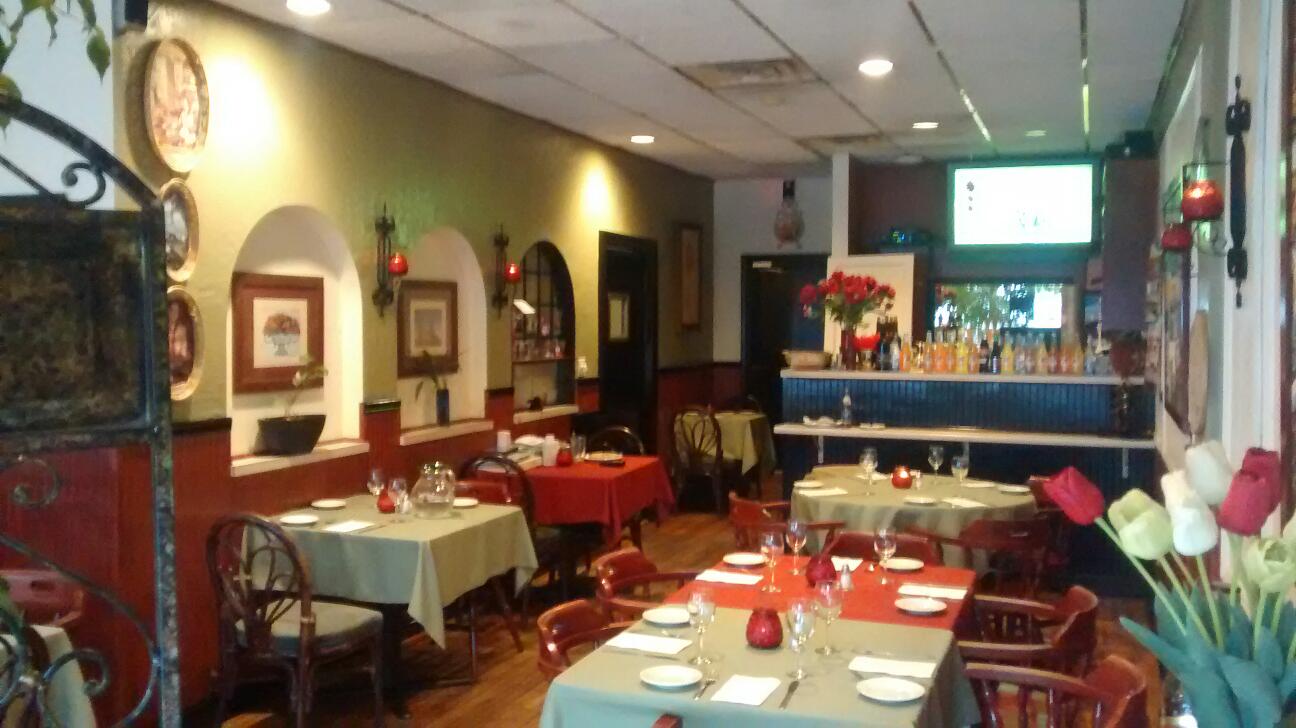 Photo of Tlaquepaque Restaurant in New Rochelle City, New York, United States - 4 Picture of Restaurant, Food, Point of interest, Establishment