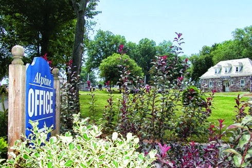 Photo of Alpine Cemetery in Perth Amboy City, New Jersey, United States - 2 Picture of Point of interest, Establishment, Cemetery