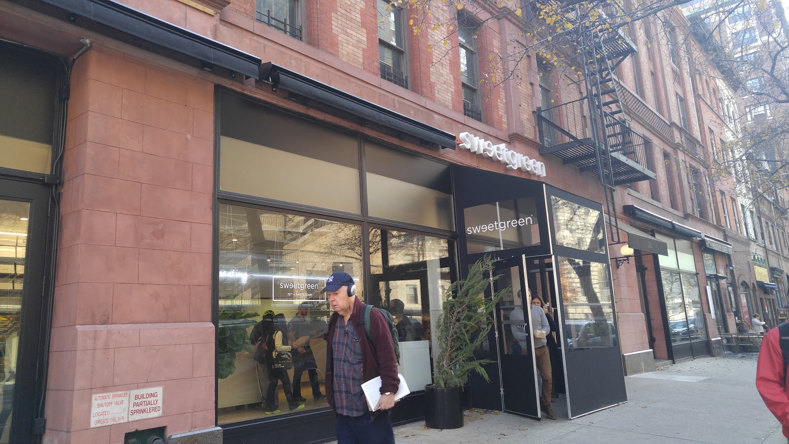 Photo of sweetgreen in New York City, New York, United States - 2 Picture of Restaurant, Food, Point of interest, Establishment