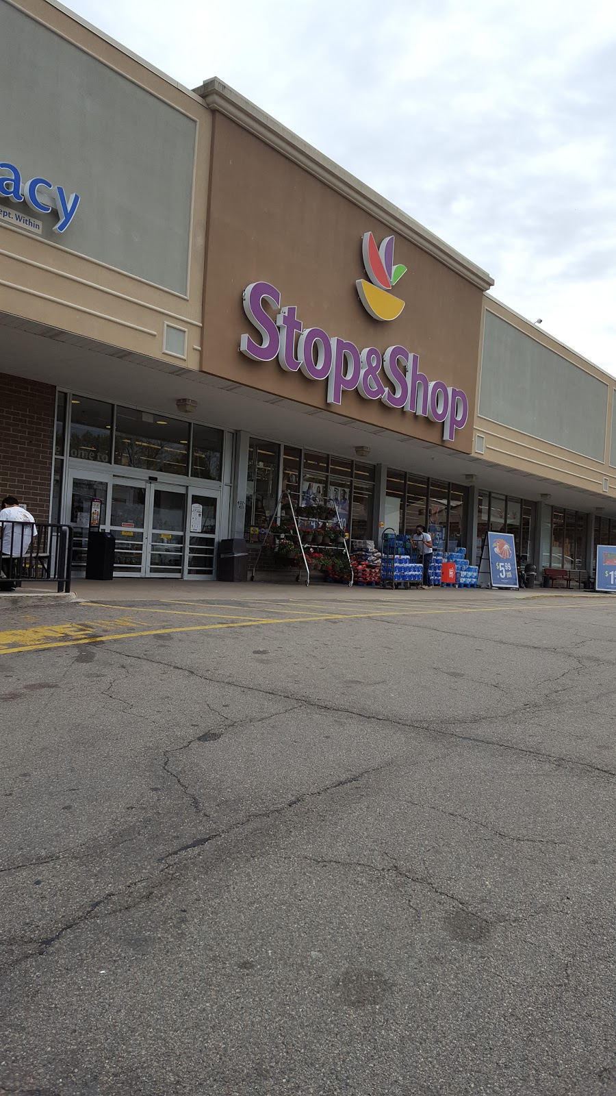 Photo of Stop and Shop in South Orange City, New Jersey, United States - 2 Picture of Food, Point of interest, Establishment, Store, Grocery or supermarket