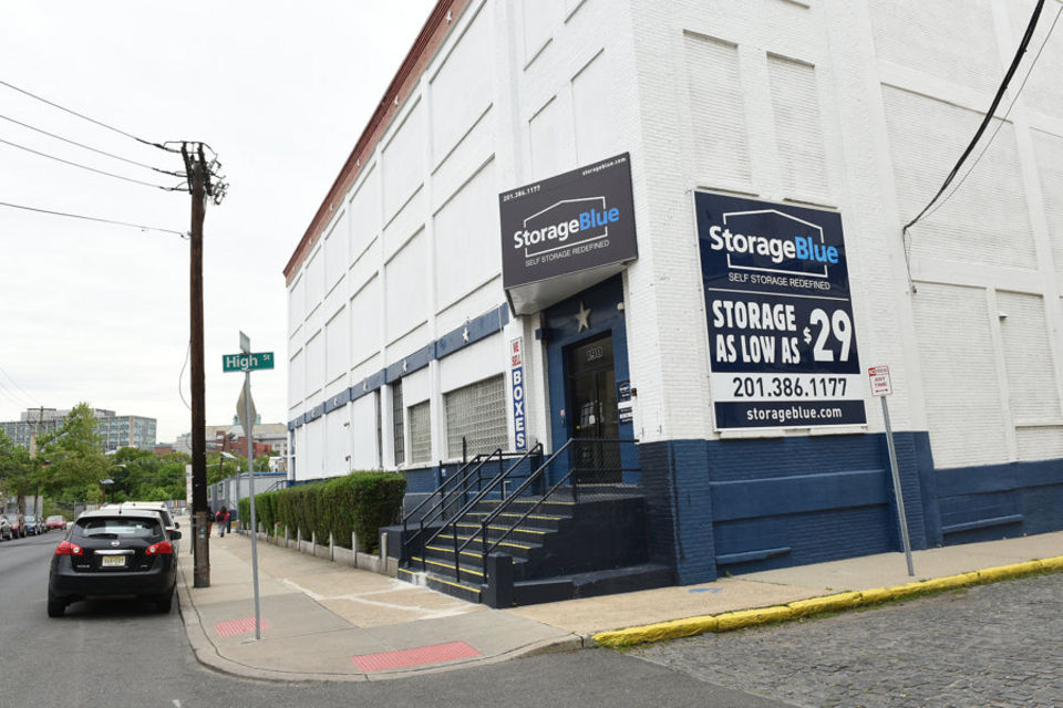 Photo of StorageBlue - Self Storage, Jersey City in Jersey City, New Jersey, United States - 1 Picture of Point of interest, Establishment, Storage